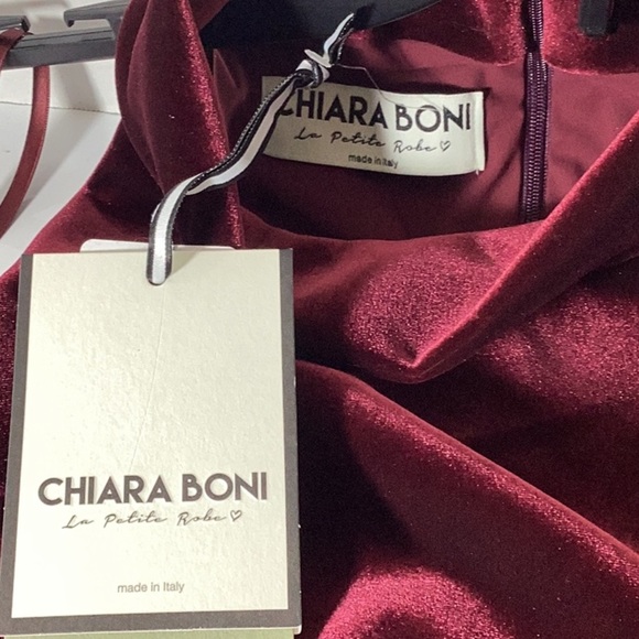 Chiara Boni La Petite Robe
Gudrum Long Velvet Gown.                C - Picture 9 of 10